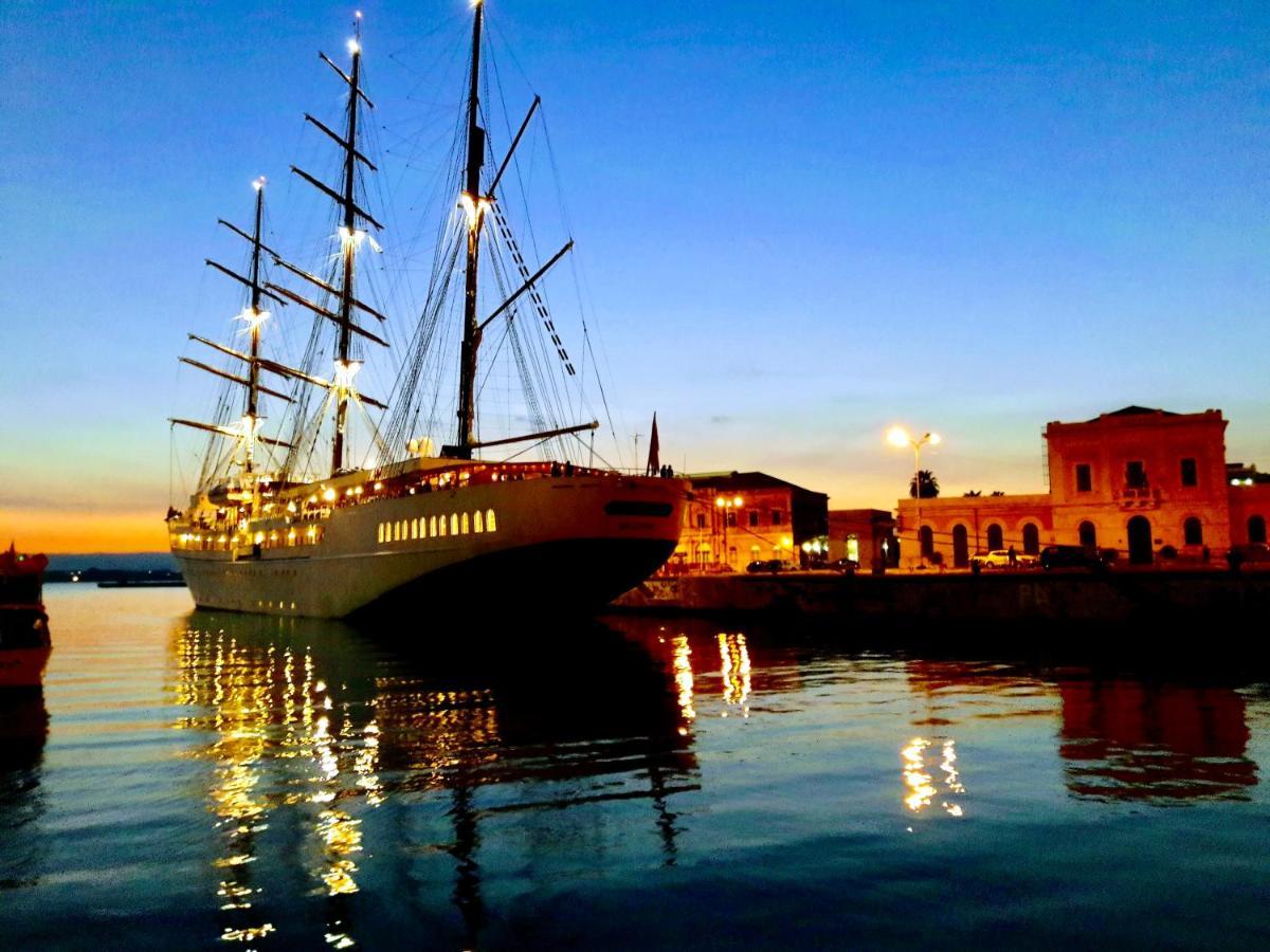 Incantevole Appartamento In Palazzo Storico Ortigia Syracuse Exteriér fotografie